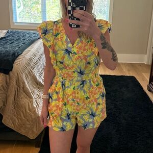 Jessica Simpson Yellow Floral Romper Shorts Sz. Medium
